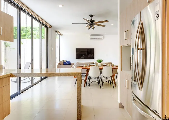 New Palmara With Pool And Paddle Court Gated *